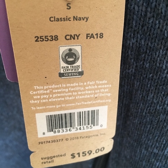 Patagonia Women’s navy zip up - Picture 3 of 6